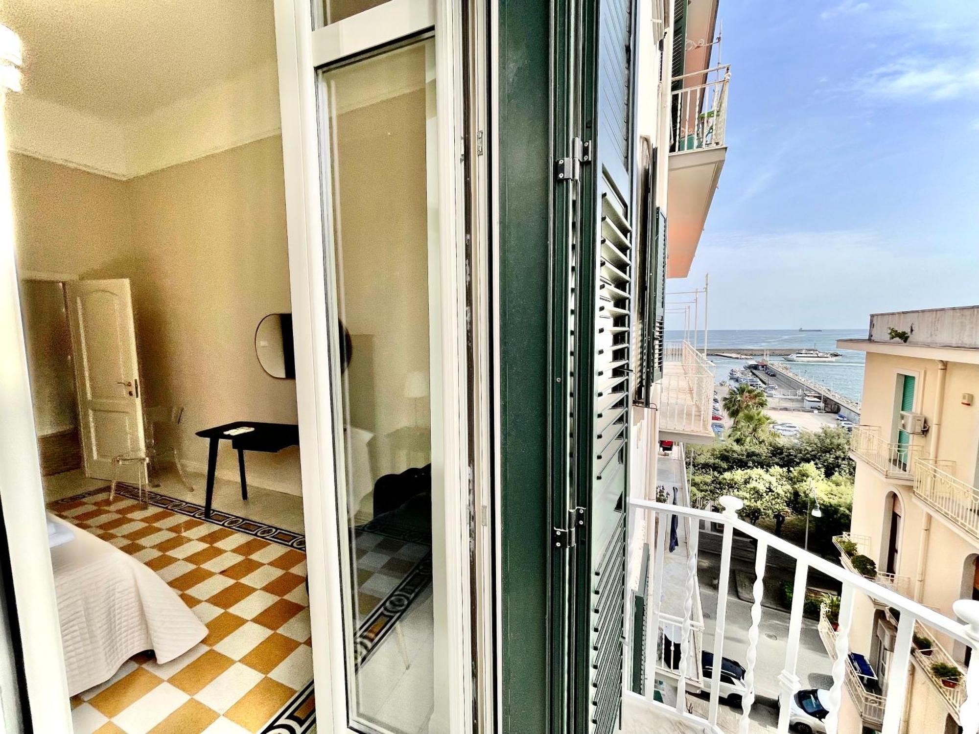 B&B Palazzo Dei Velieri Salerno Ngoại thất bức ảnh